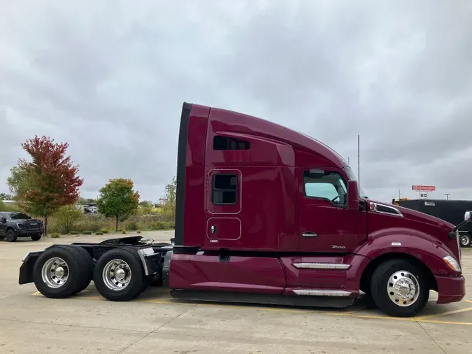 2022 Kenworth T6805b45cc80274af23d25e64c548f13c7ce