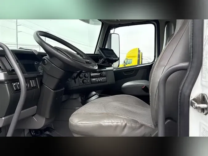 2020 VOLVO VNR3005b49a70bc229bdc429ec42316579eac9