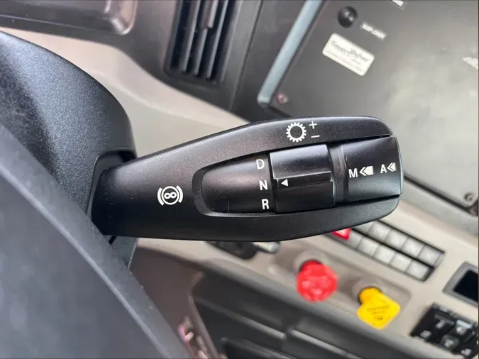 2020 FREIGHTLINER CASCADIA 126