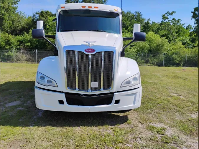 2022 Peterbilt 5795b4de3f625a93d057eb42078ed158f5d