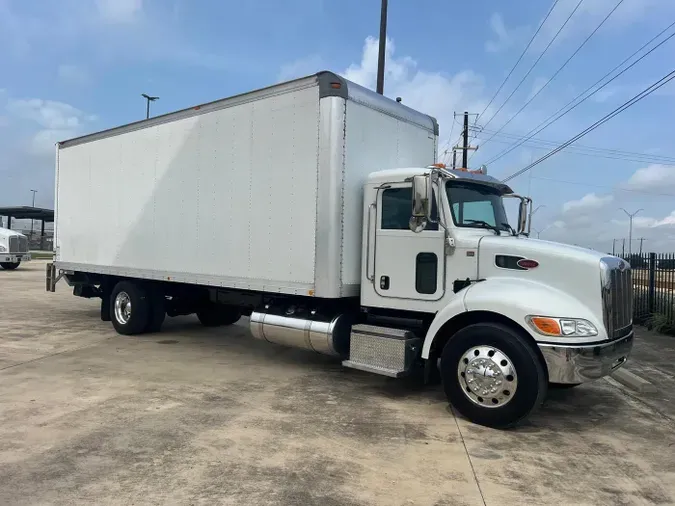 2022 Peterbilt 337