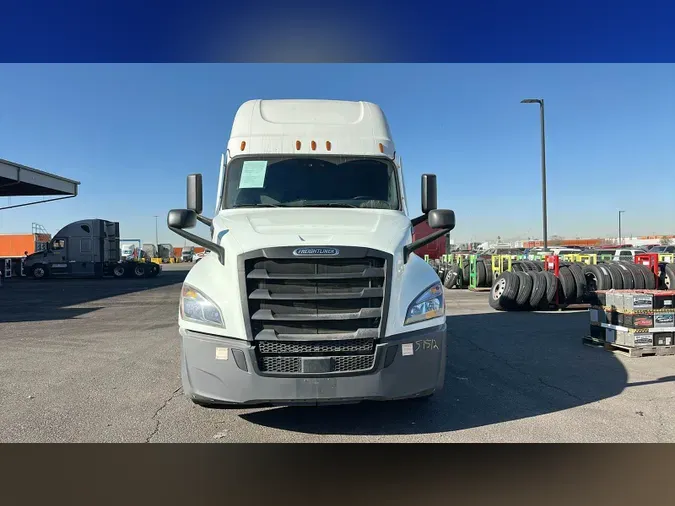 2021 Freightliner Cascadia 126