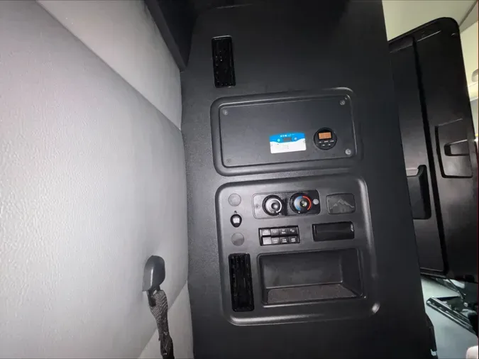 2022 Freightliner Cascadia 1265b55cd85ff9f56ecd75062210384636e