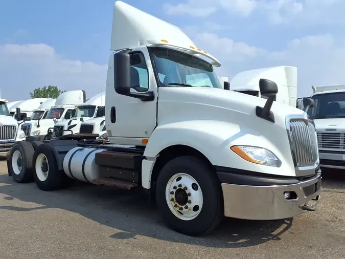 2019 NAVISTAR INTERNATIONAL LT625 DAYCAB T/A