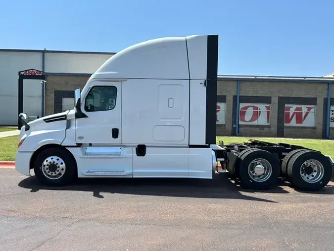 2022 FREIGHTLINER CASCADIA