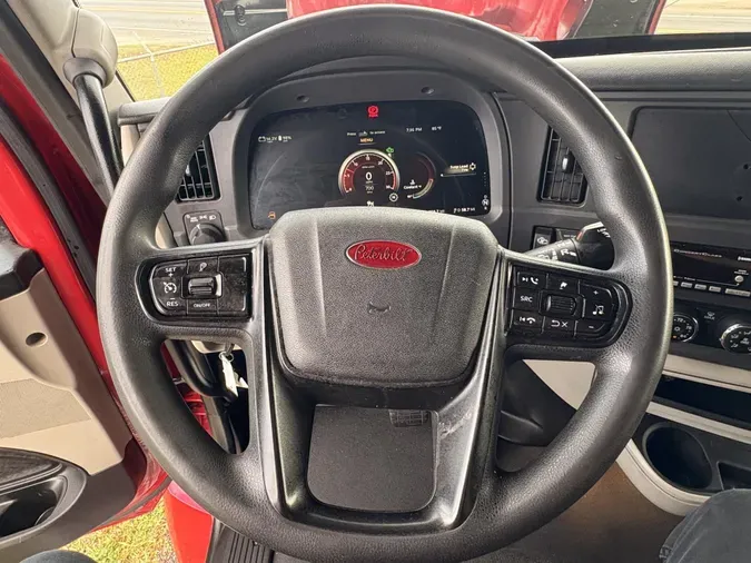 2022 Peterbilt 579