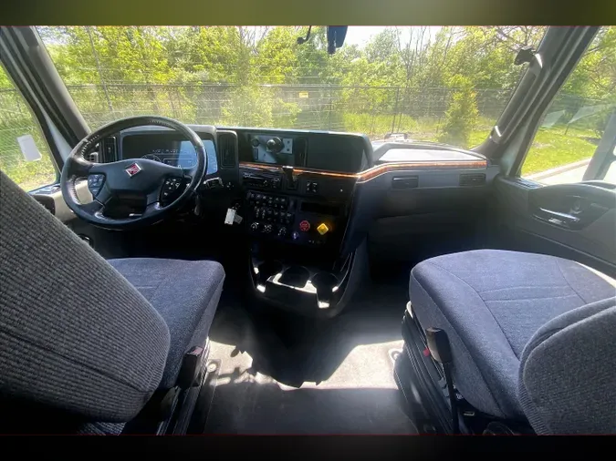 2021 INT LT625 6x4
