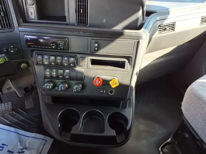 2020 NAVISTAR INTERNATIONAL LT625 SLPR CAB