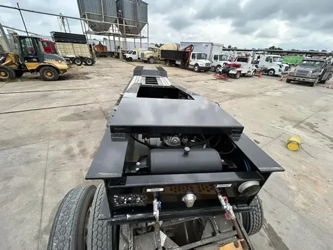 2025 WITZCO CHALLENGER RG-52 TON/ 23 FT WELL