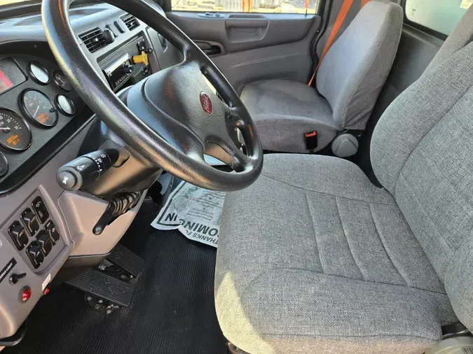 2020 Peterbilt 337