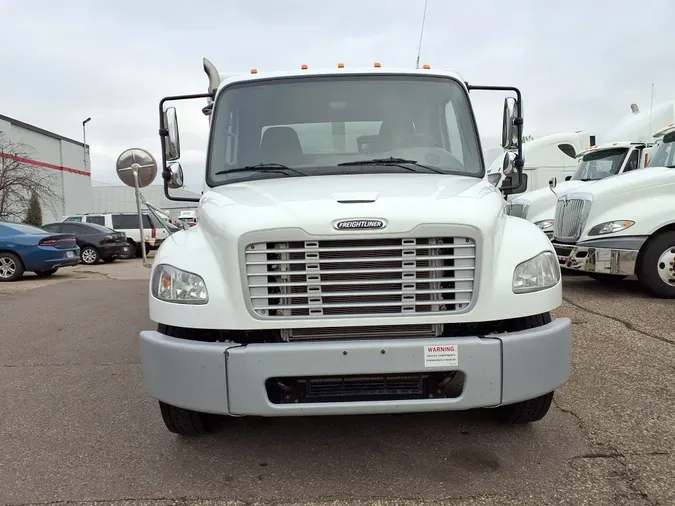 2017 FREIGHTLINER/MERCEDES M2 106