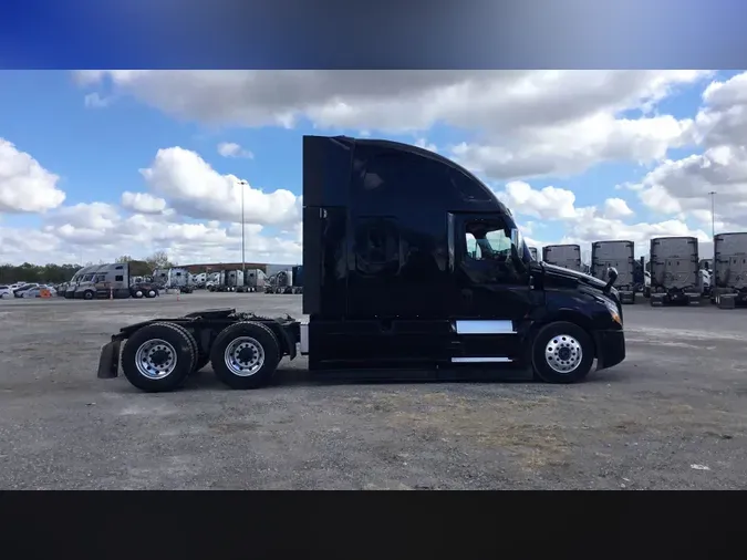 2024 Freightliner Cascadia5b7817012ed3f7a3200eafe34b0a03f9