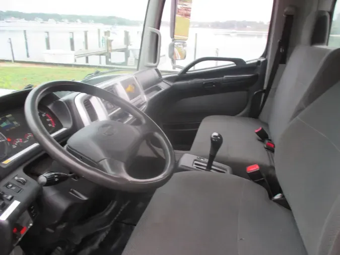 2018 HINO 268