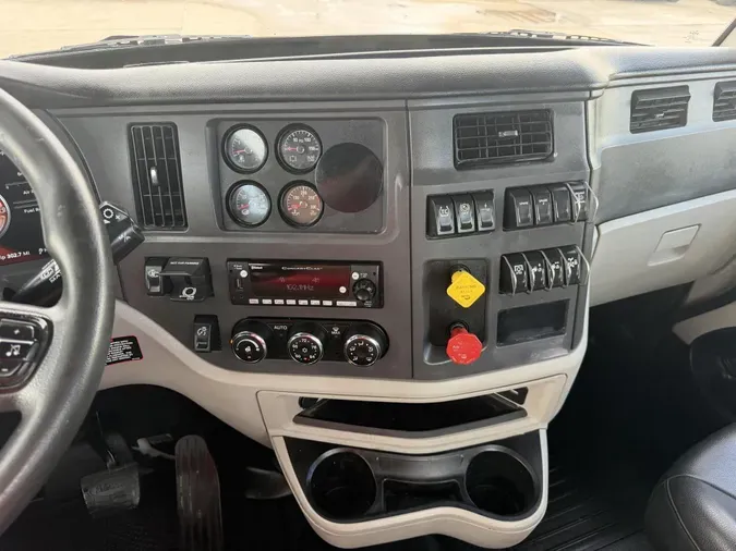 2023 Peterbilt 567