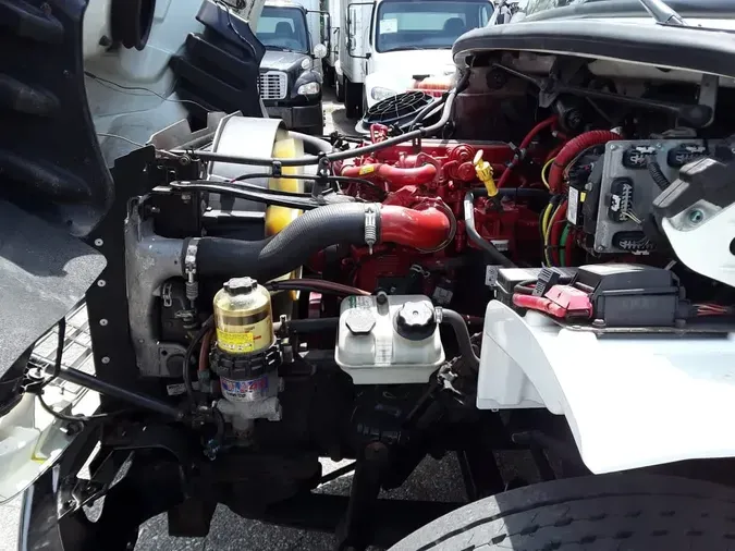2019 FREIGHTLINER M2 106