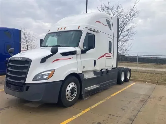 2022 FREIGHTLINER CA126