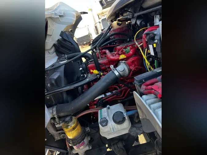2018 FREIGHTLINER M2 106