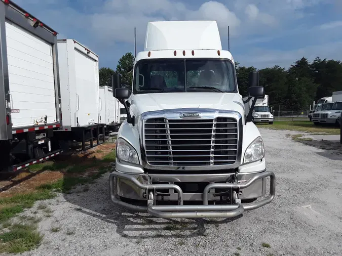 2019 FREIGHTLINER/MERCEDES CASCADIA 125