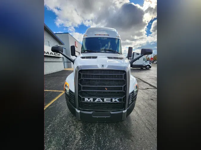 2026 MACK Pioneer5b837ee424a68a44e0dd8fc78a0de2e4