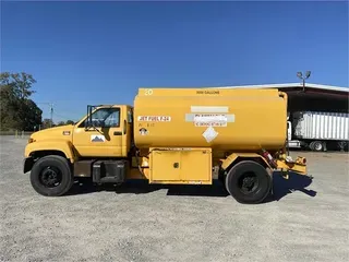 2002 GMC 7500