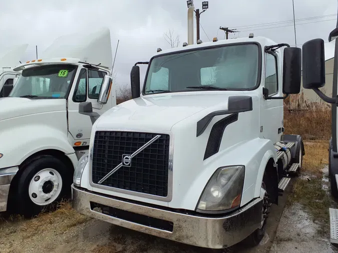 2016 VOLVO VNL42TRACTOR5b980ecba1b8194608012025df886d88