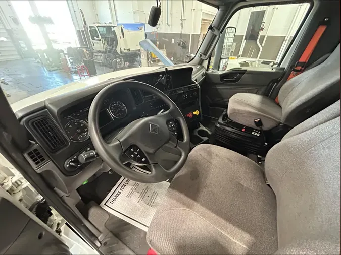 2022 International LT625