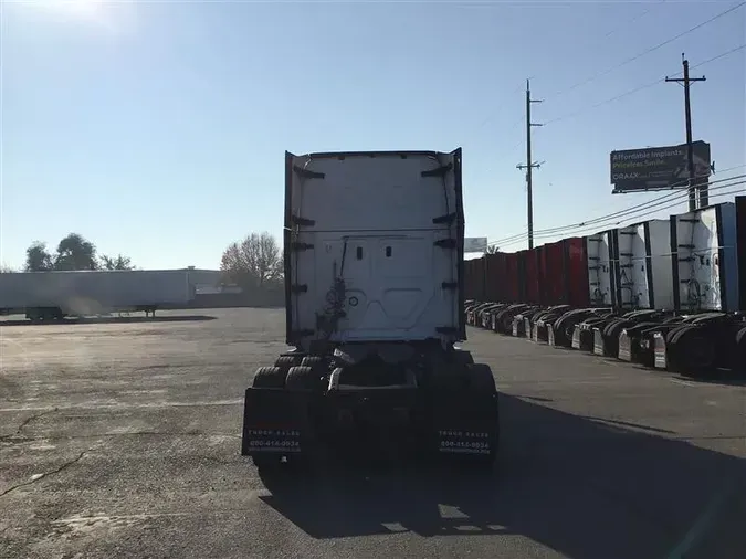 2022 FREIGHTLINER CASCADIA