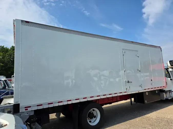 2019 FREIGHTLINER M2 106