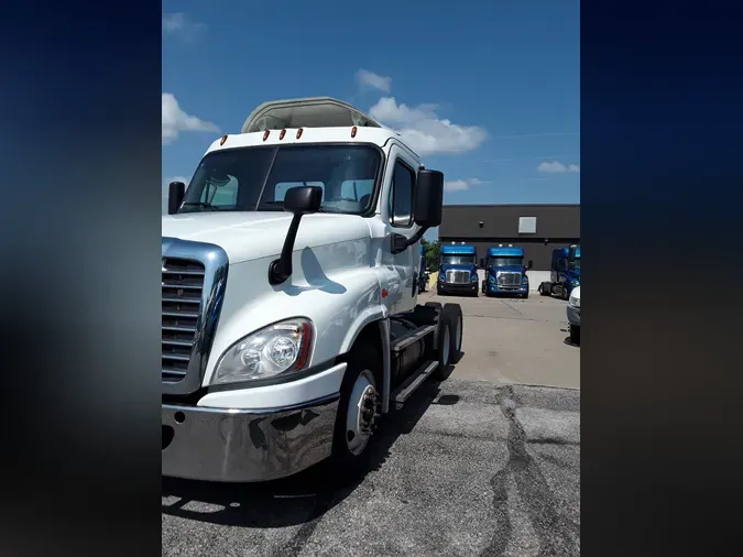 2016 FREIGHTLINER/MERCEDES CASCADIA 1255ba07e9a1427a78fa7704ed18495d9f7