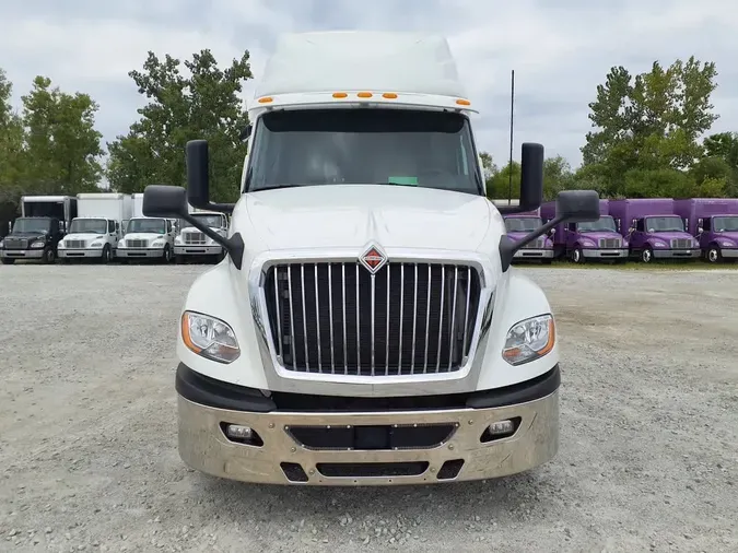 2019 NAVISTAR INTERNATIONAL LT625 SLPR CAB