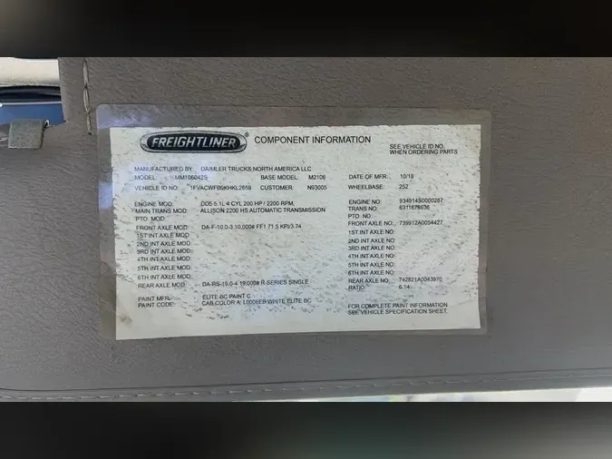 2019 Freightliner Business Class M2 106