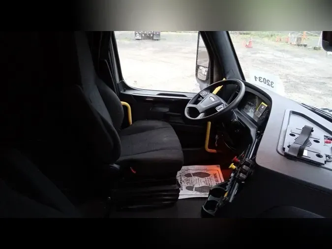 2024 Freightliner Cascadia 1265bb018740b0334968556f994c1e92bf8