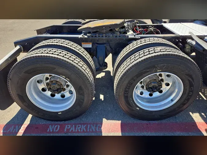 2024 Freightliner Cascadia 126