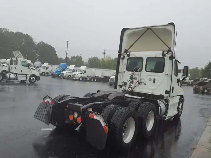 2019 FREIGHTLINER/MERCEDES CASCADIA 1255bb04d4259212dddb3f21d1e5bc4767a
