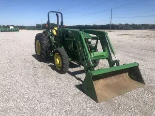 2017 John Deere 5055E