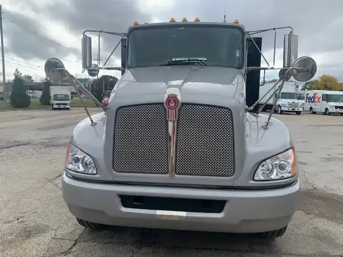 2021 Kenworth T270