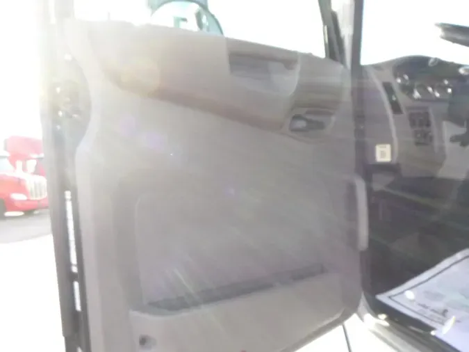 2020 Peterbilt 337