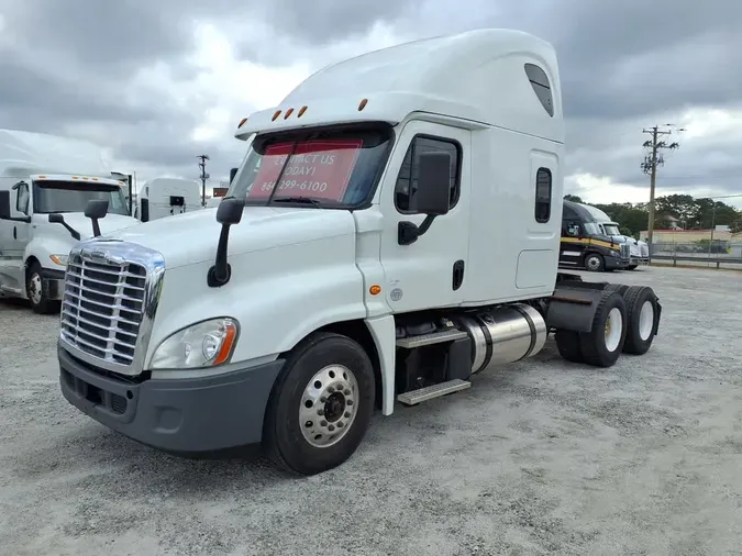 2019 FREIGHTLINER CASCADIA 1255bb92fdda9fb9d644647d90a5fc76610
