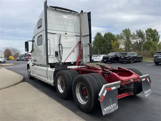 2020 VOLVO VNL860