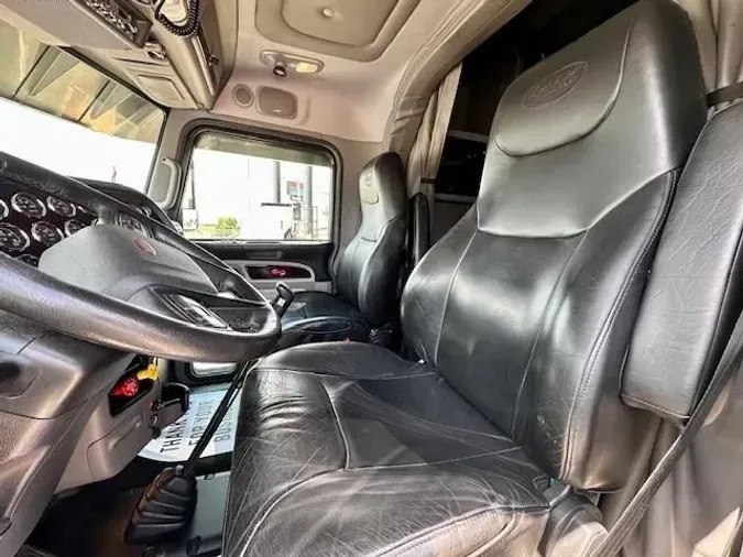 2023 Peterbilt 389