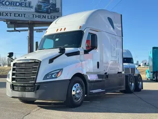 2022 FREIGHTLINER Cascadia 126