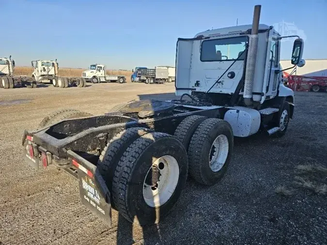 2013 MACK PINNACLE CXU613