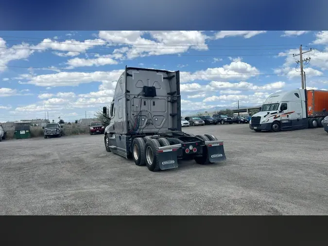 2023 Freightliner Cascadia 126