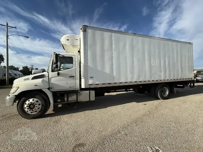 2017 HINO 258