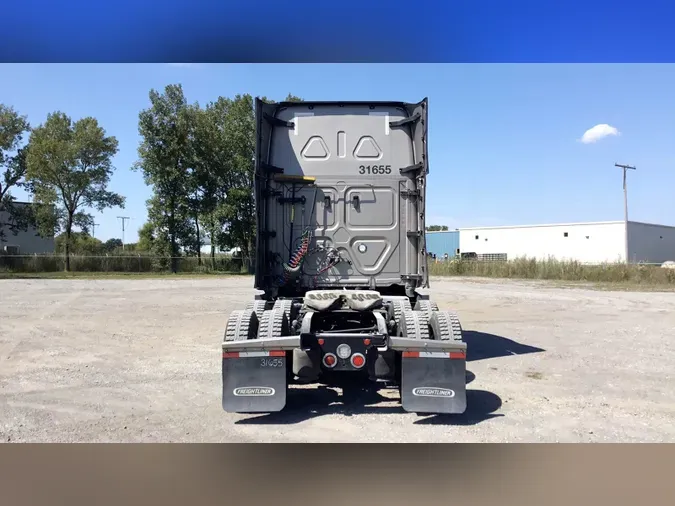 2024 Freightliner Cascadia 126