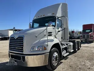 2018 MACK PINNACLE CXU613