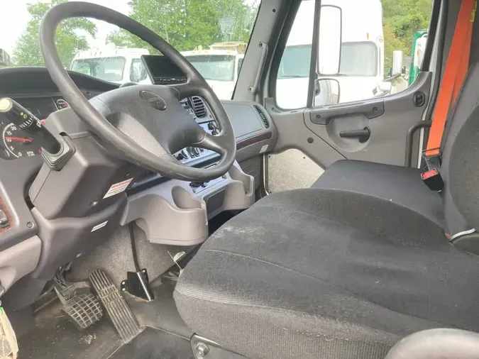 2020 FREIGHTLINER M2 1065bce5bbe08dcf7373577aea7ed3a0ad7