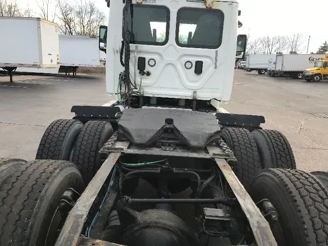 2017 Freightliner X12564ST