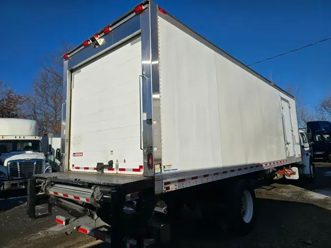 2018 FREIGHTLINER/MERCEDES M2 106