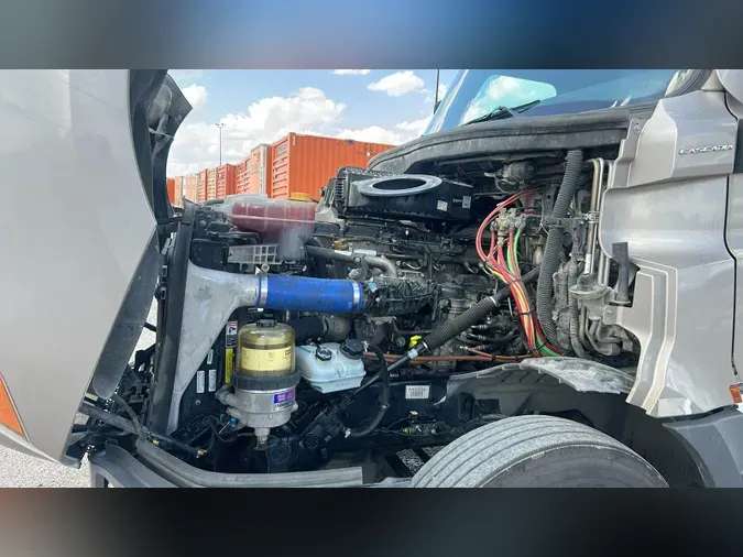 2022 Freightliner Cascadia 126